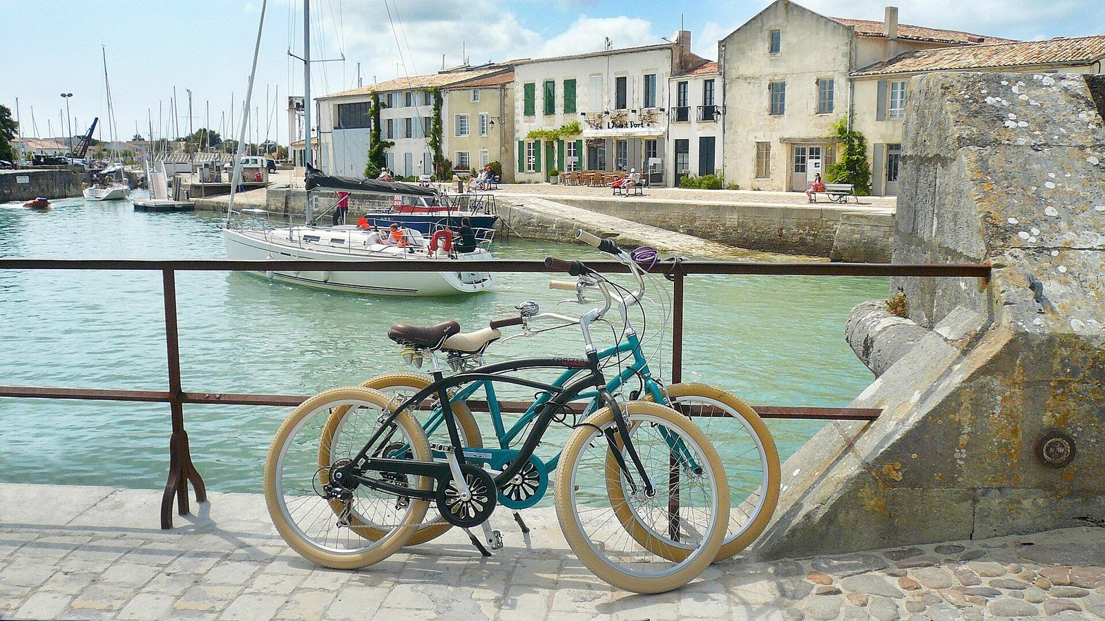 Cruiser & Comfort E-Bikes